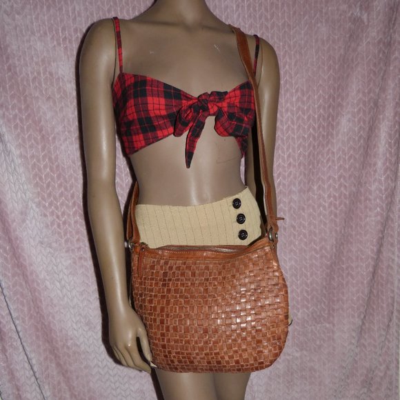 Vilencia Holland Handbags - VILENCIA HOLLAND WOVEN CROSSBODY BAG